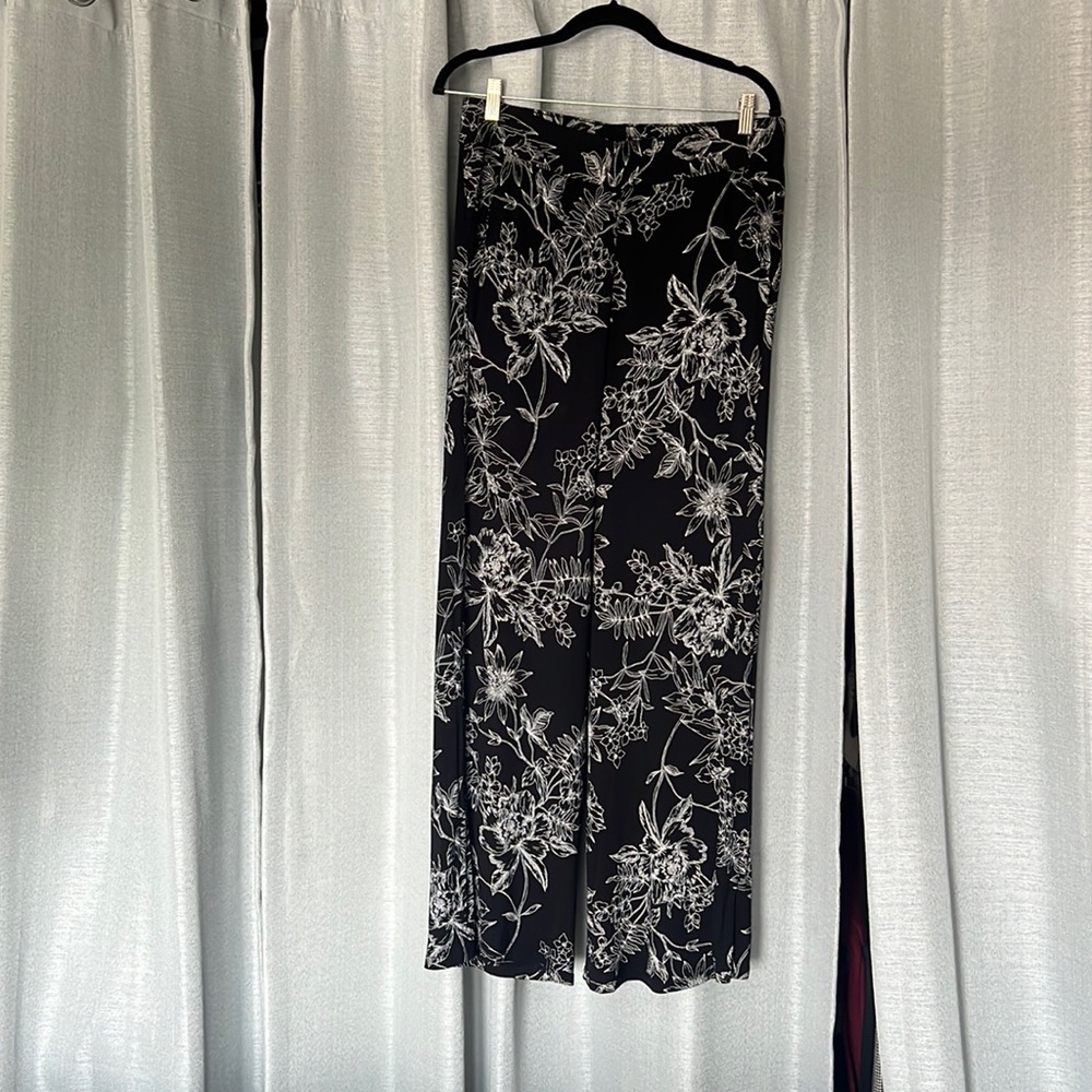 Floral black pant